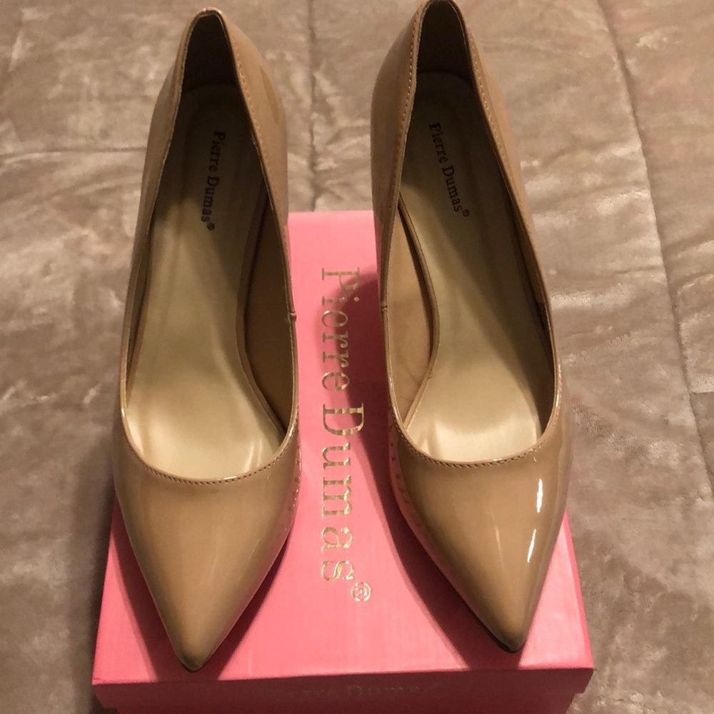 NWT Beige Pumps🦋